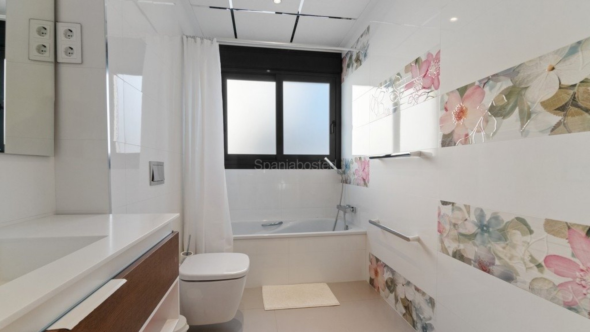 Resale - Villa -
Orihuela Costa - Agua Marina