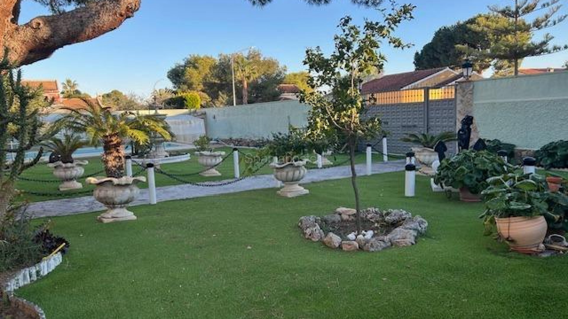 Resale - Villa -
Orihuela Costa - Altos de Campoamor