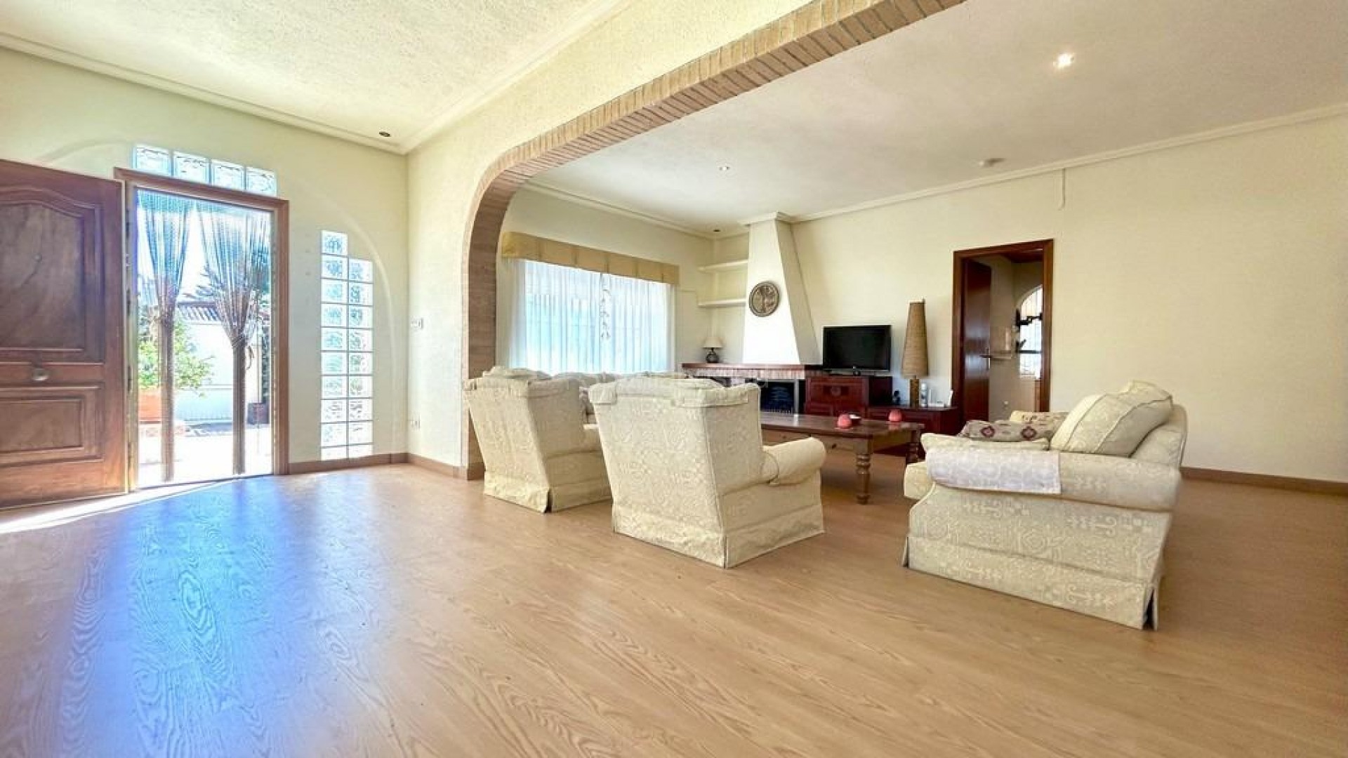 Resale - Villa -
Orihuela Costa - Cabo Roig