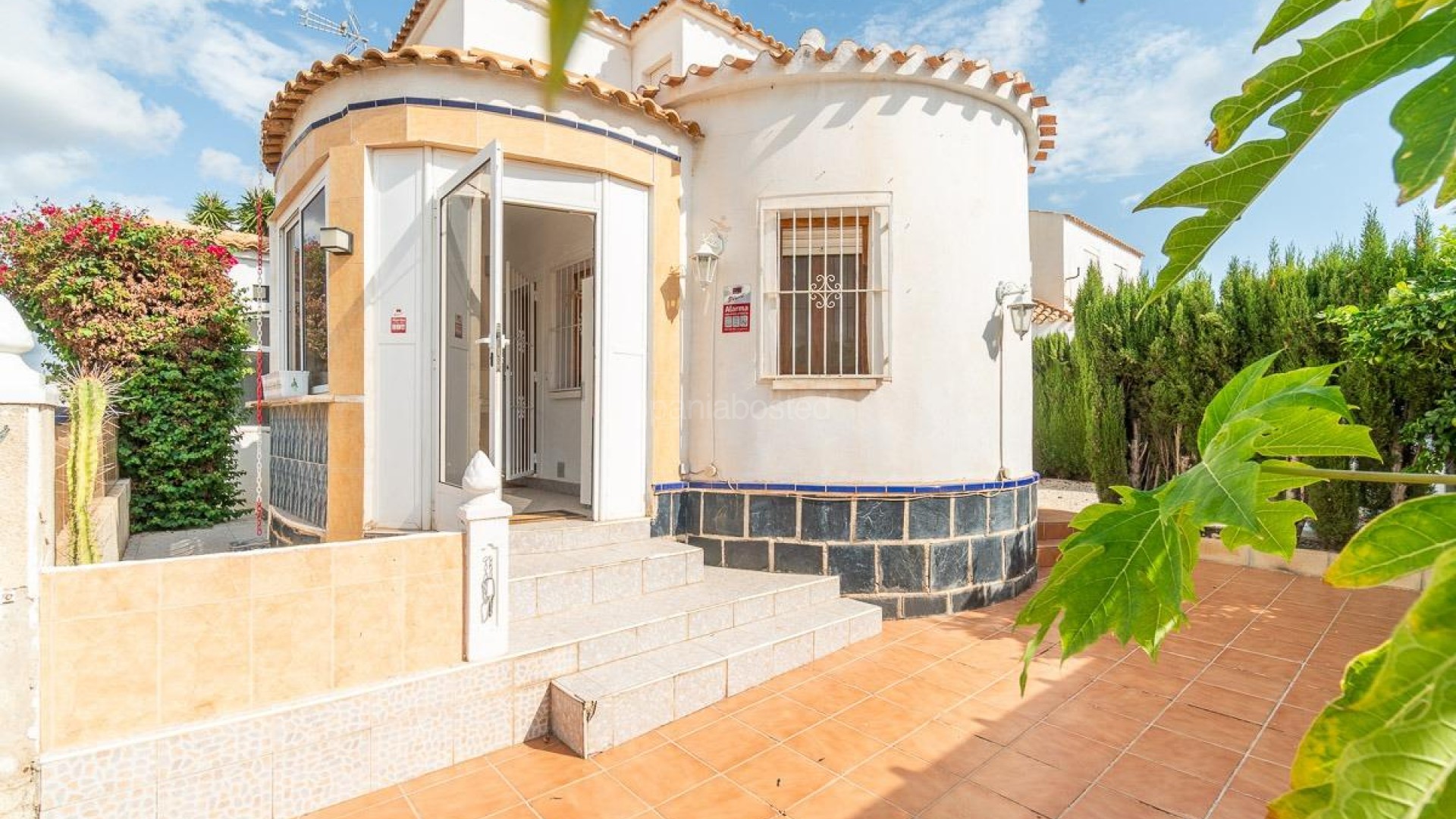 Resale - Villa -
Orihuela Costa - La Florida