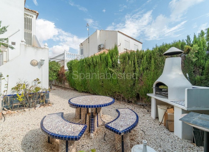 Resale - Villa -
Orihuela Costa - La Florida