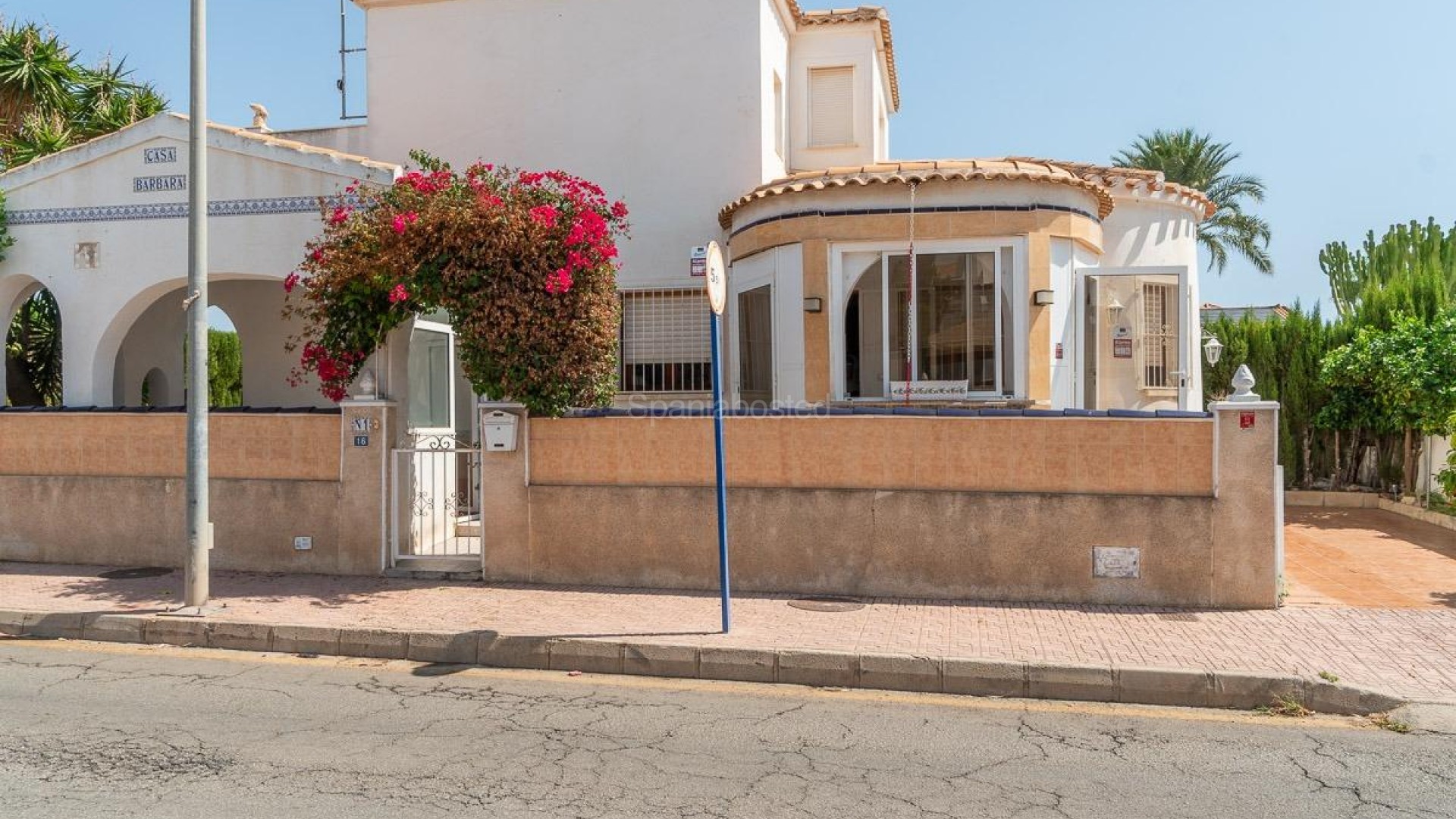 Resale - Villa -
Orihuela Costa - La Florida