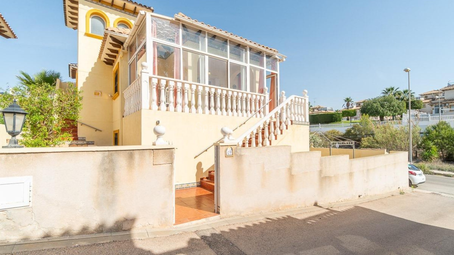 Resale - Villa -
Orihuela Costa - La Zenia