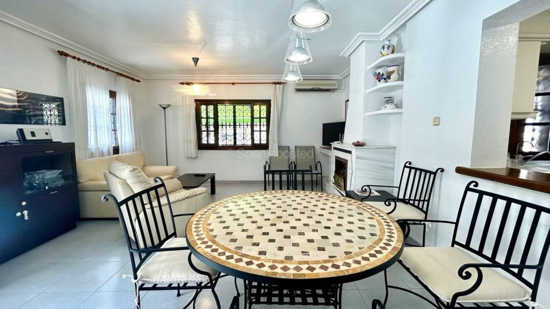 Resale - Villa -
Orihuela Costa - La Zenia