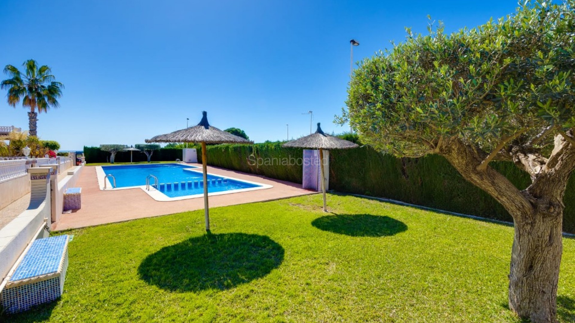 Resale - Villa -
Orihuela Costa - La Zenia