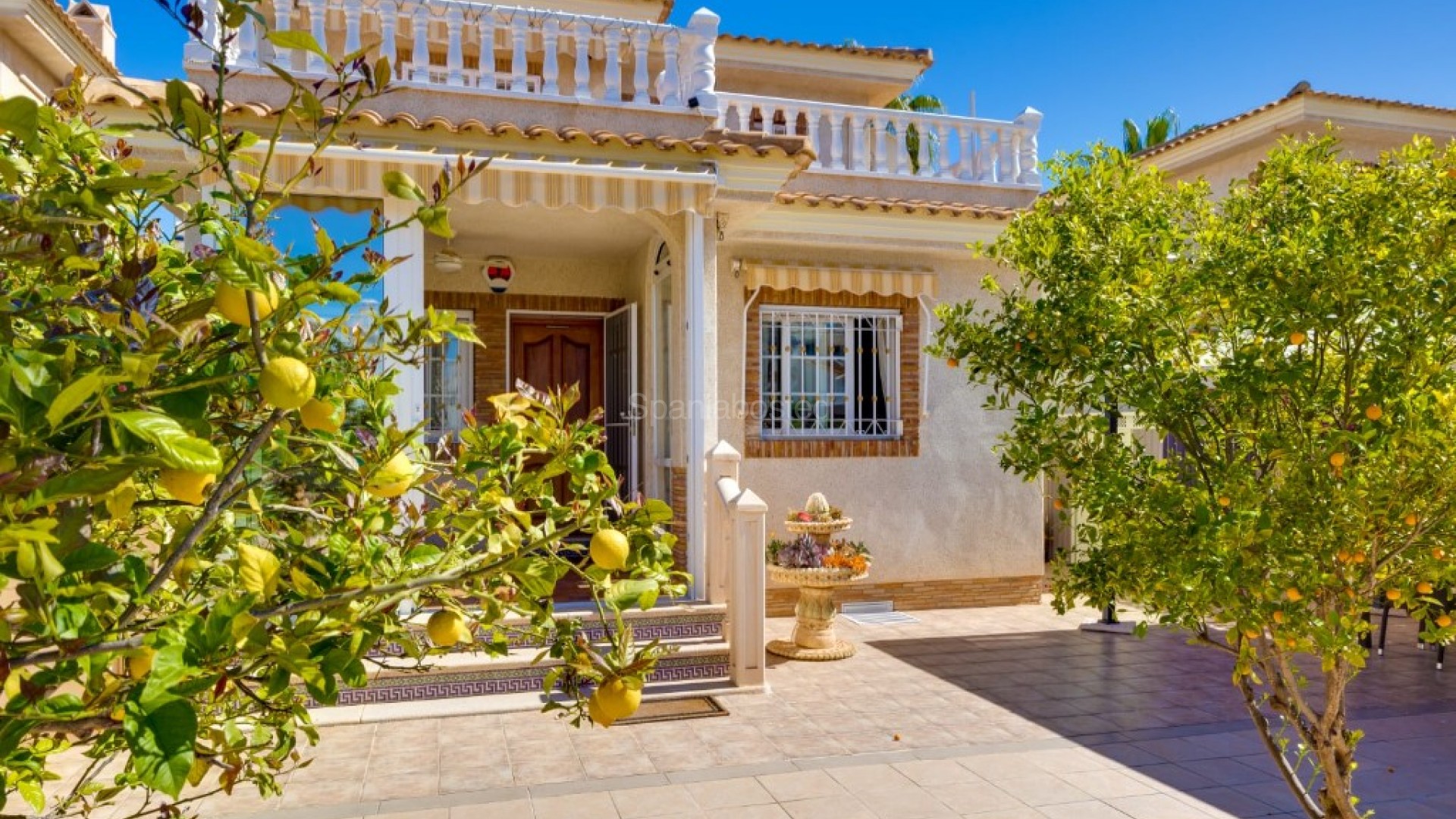 Resale - Villa -
Orihuela Costa - La Zenia
