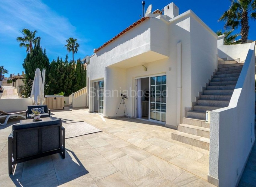 Resale - Villa -
Orihuela Costa - Las Ramblas