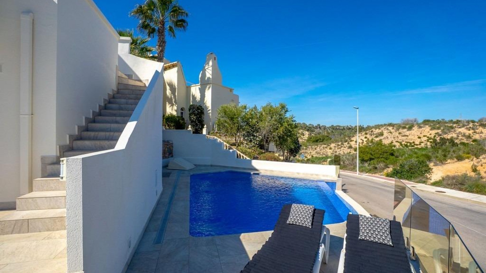 Resale - Villa -
Orihuela Costa - Las Ramblas