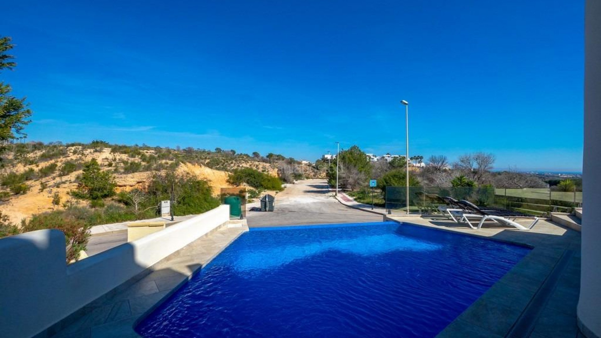 Resale - Villa -
Orihuela Costa - Las Ramblas