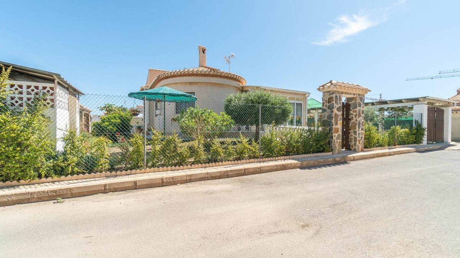 Resale - Villa -
Orihuela Costa - Playa Flamenca