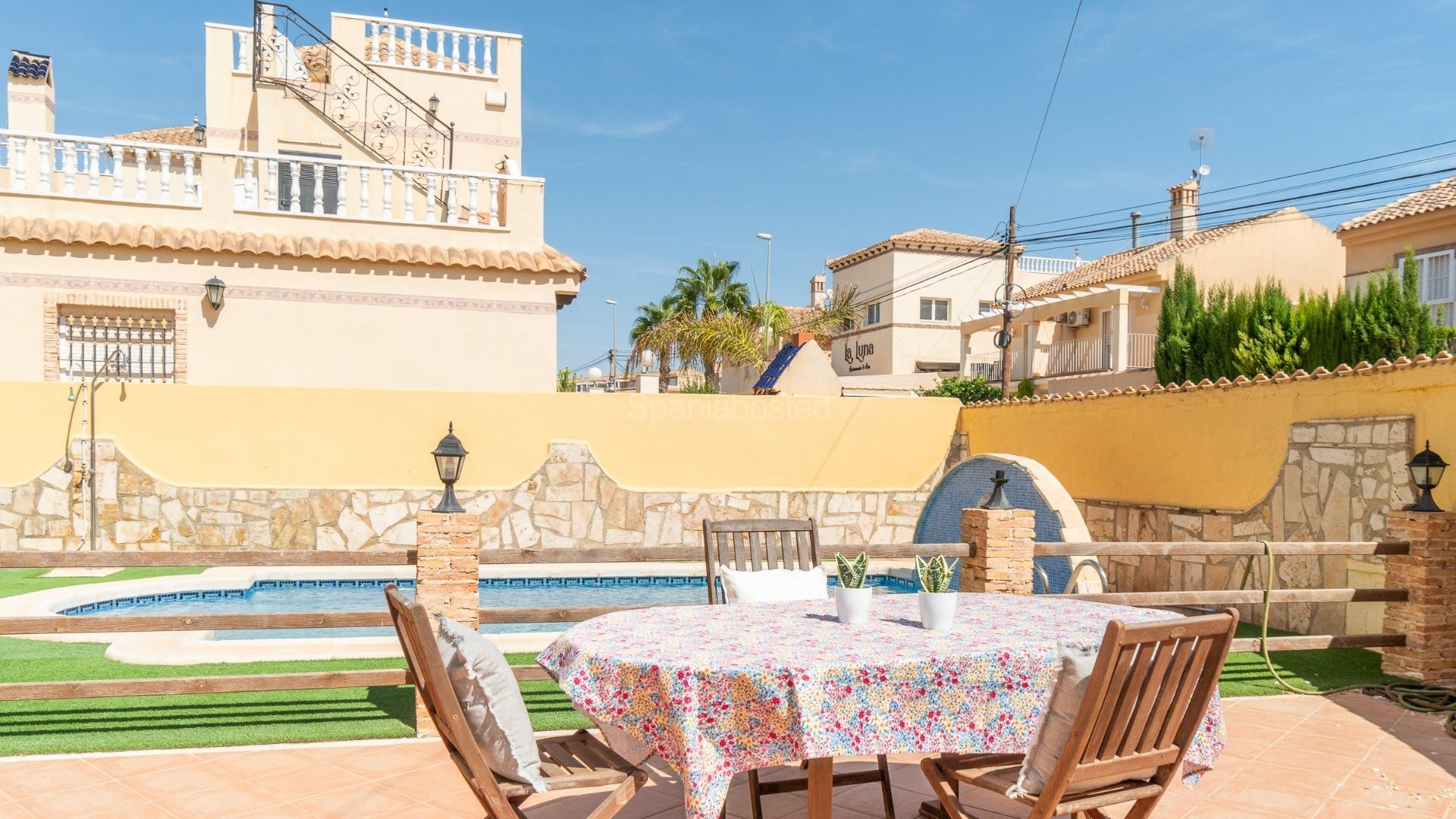 Resale - Villa -
Orihuela Costa - Playa Flamenca