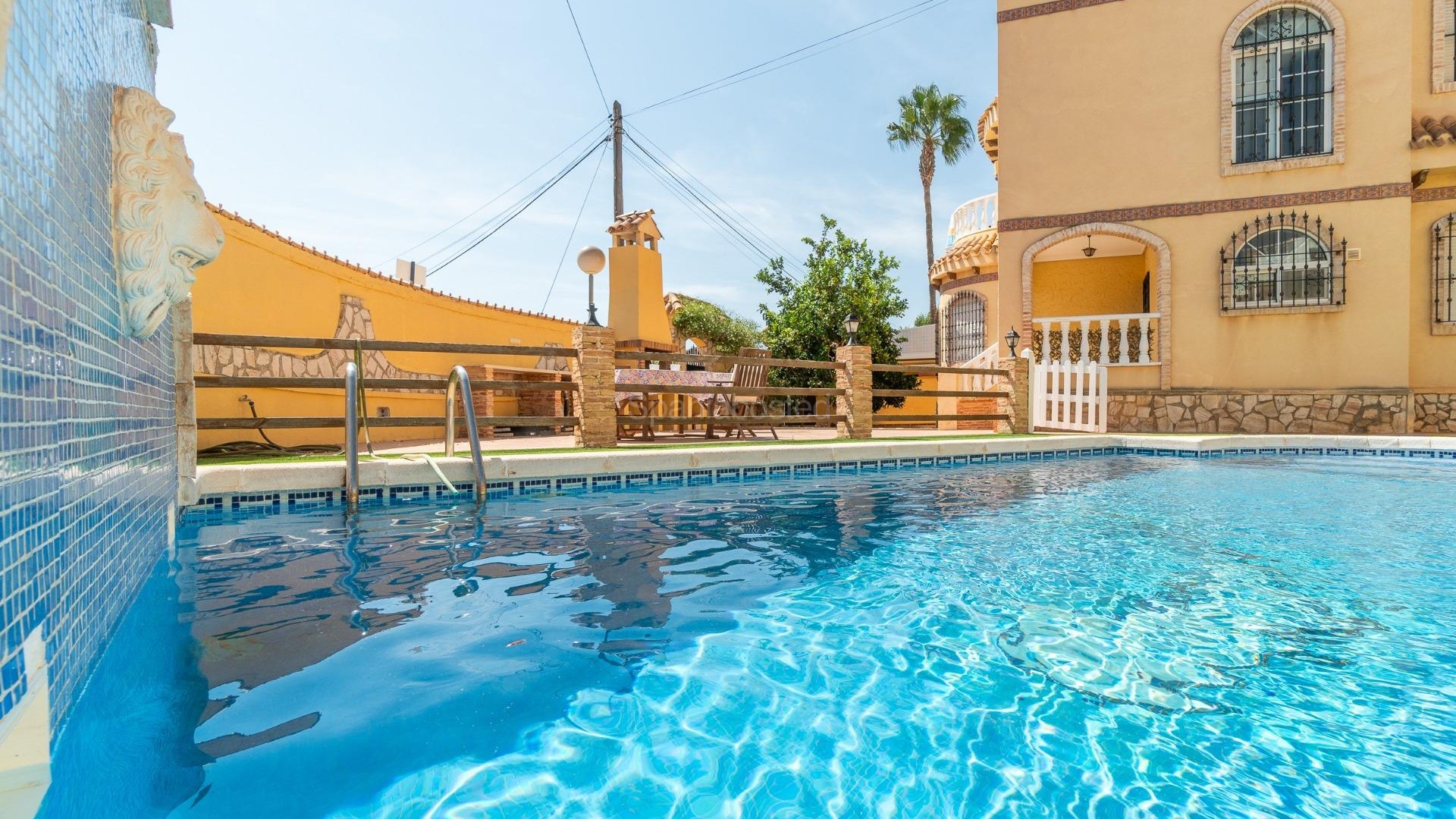 Resale - Villa -
Orihuela Costa - Playa Flamenca