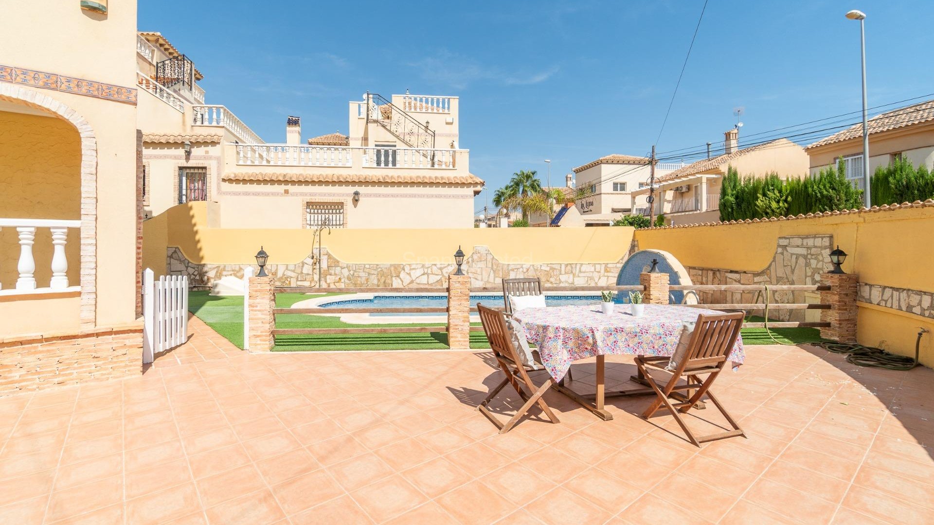 Resale - Villa -
Orihuela Costa - Playa Flamenca