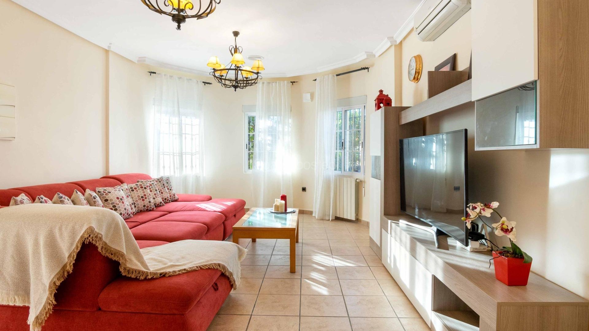 Resale - Villa -
Orihuela Costa - Playa Flamenca