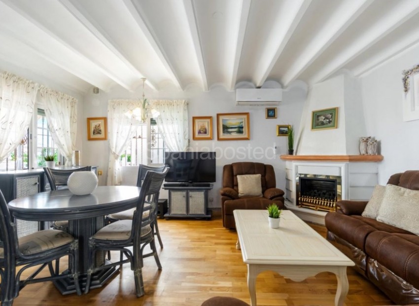 Resale - Villa -
Orihuela Costa - Playa Flamenca