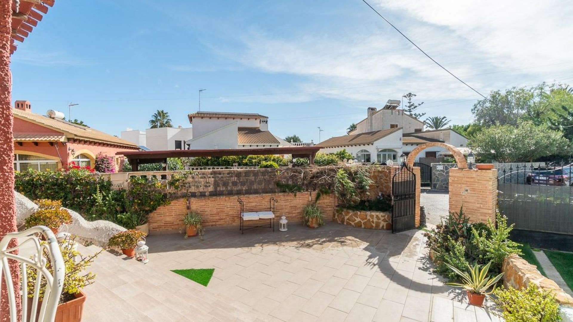 Resale - Villa -
Orihuela Costa - Punta Prima