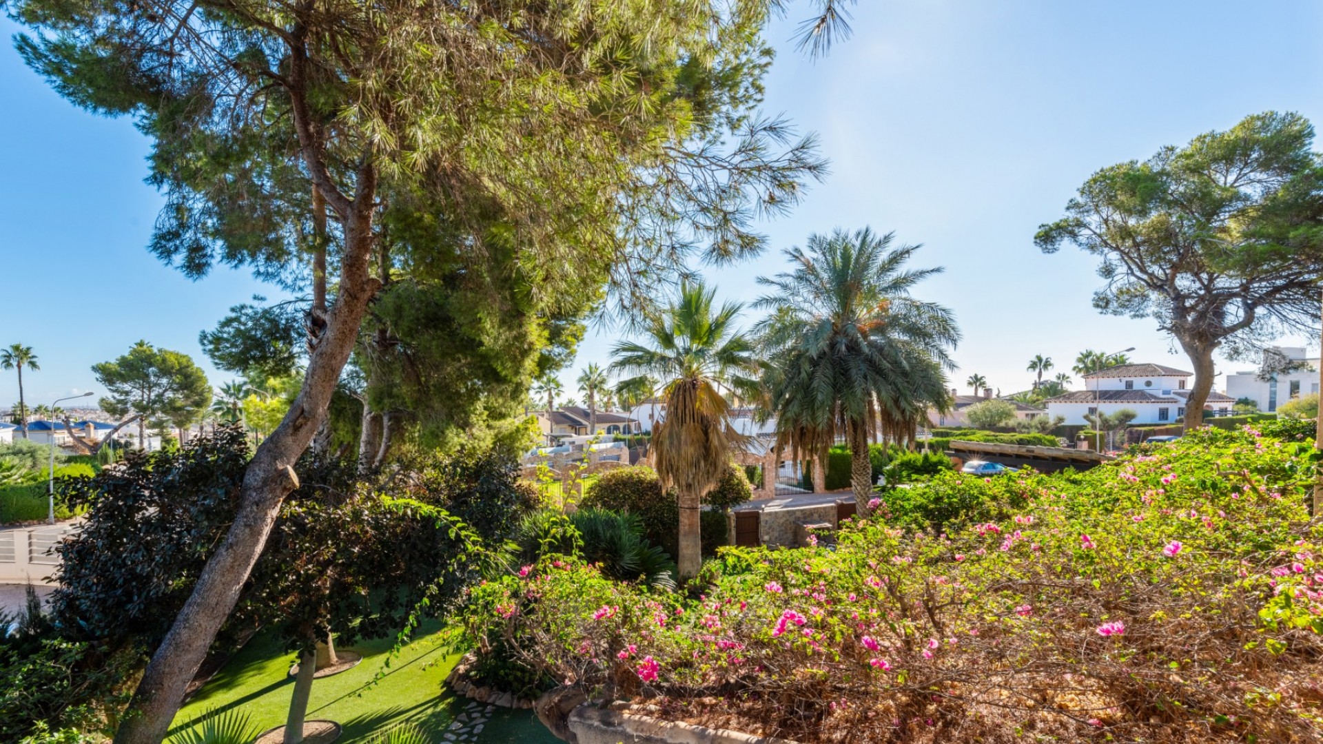 Resale - Villa -
Orihuela Costa - Villamartin