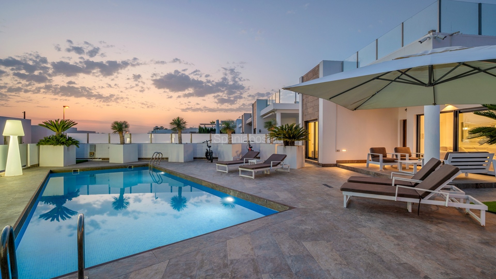 Resale - Villa -
Orihuela Costa - Villamartin