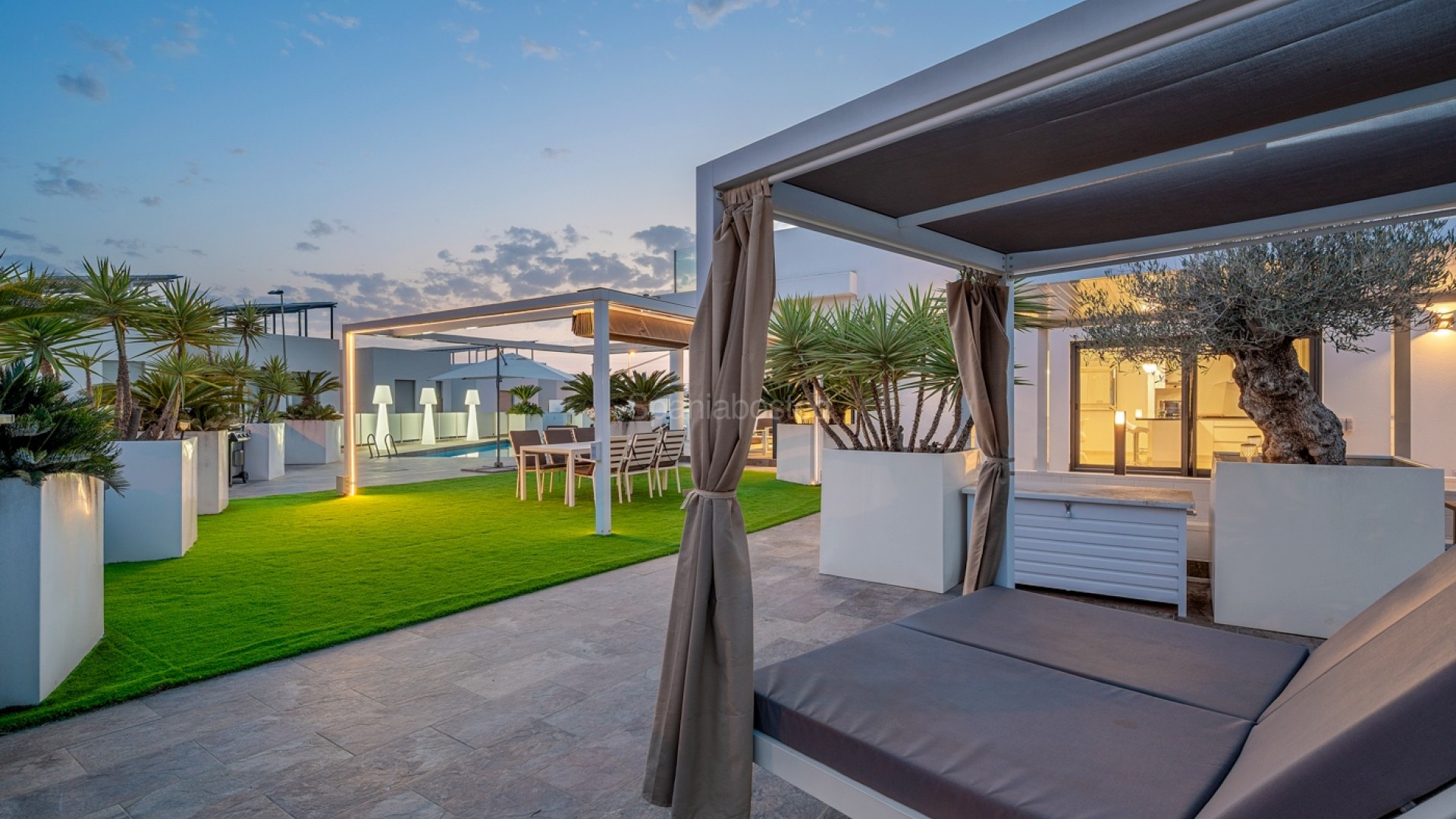 Resale - Villa -
Orihuela Costa - Villamartin
