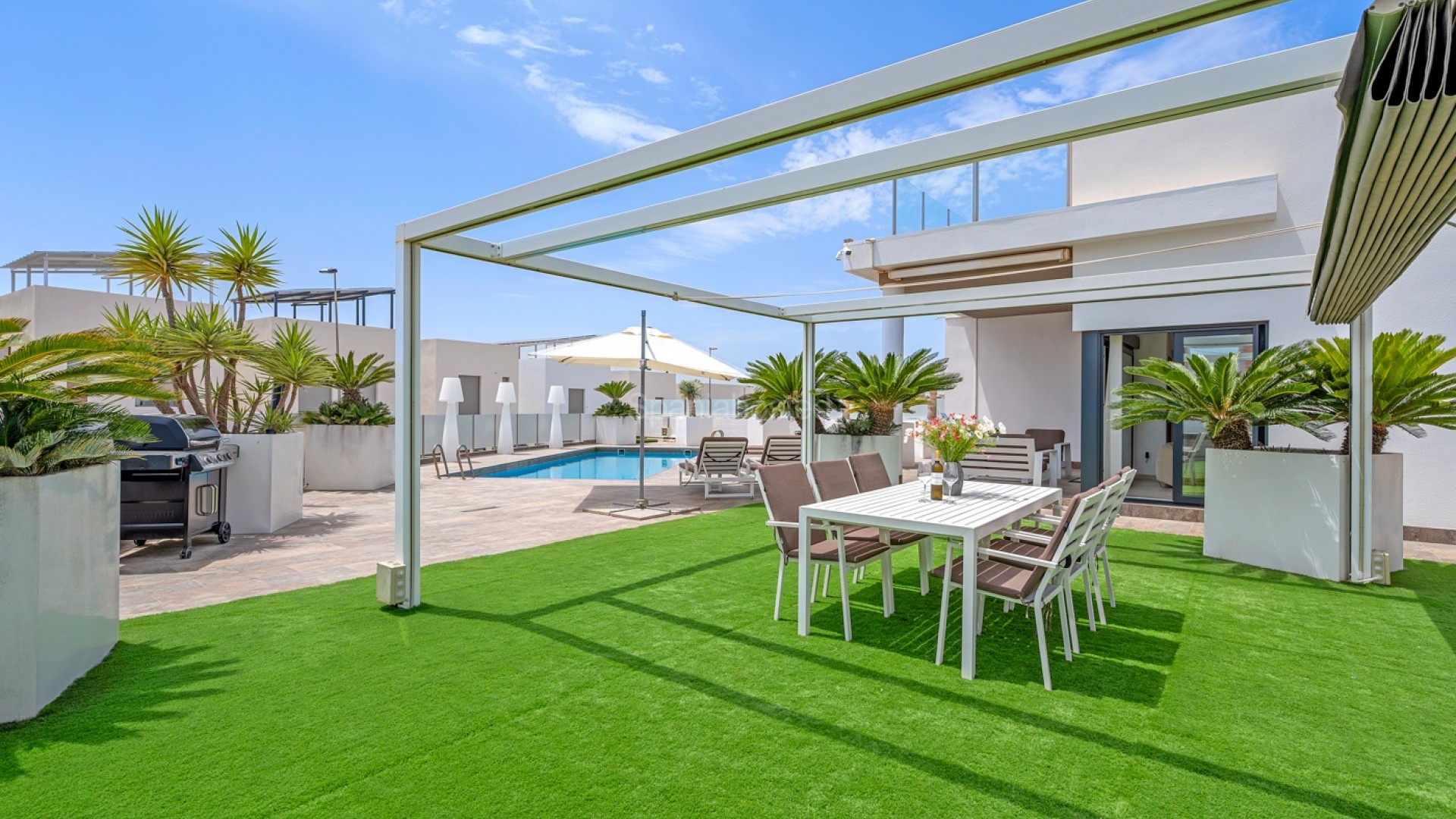 Resale - Villa -
Orihuela Costa - Villamartin