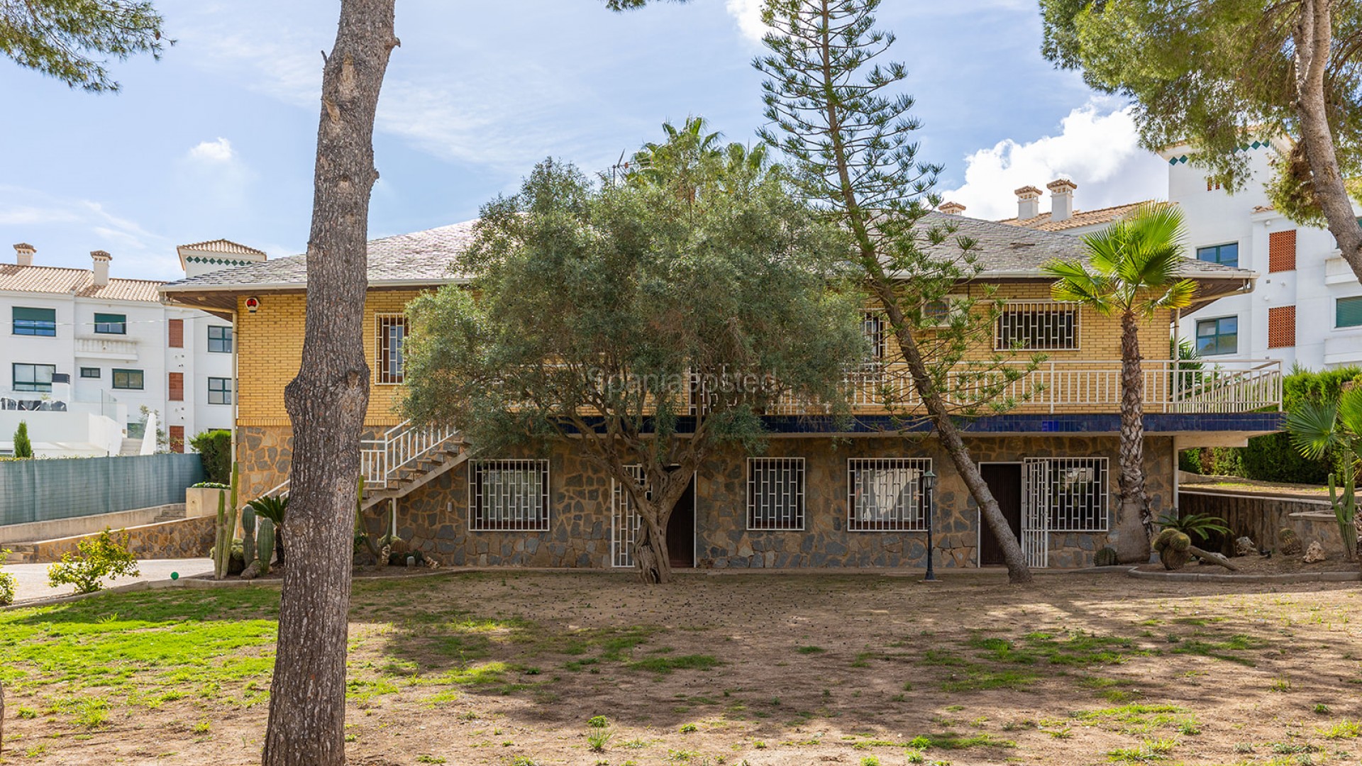 Resale - Villa -
Orihuela Costa - Villamartin