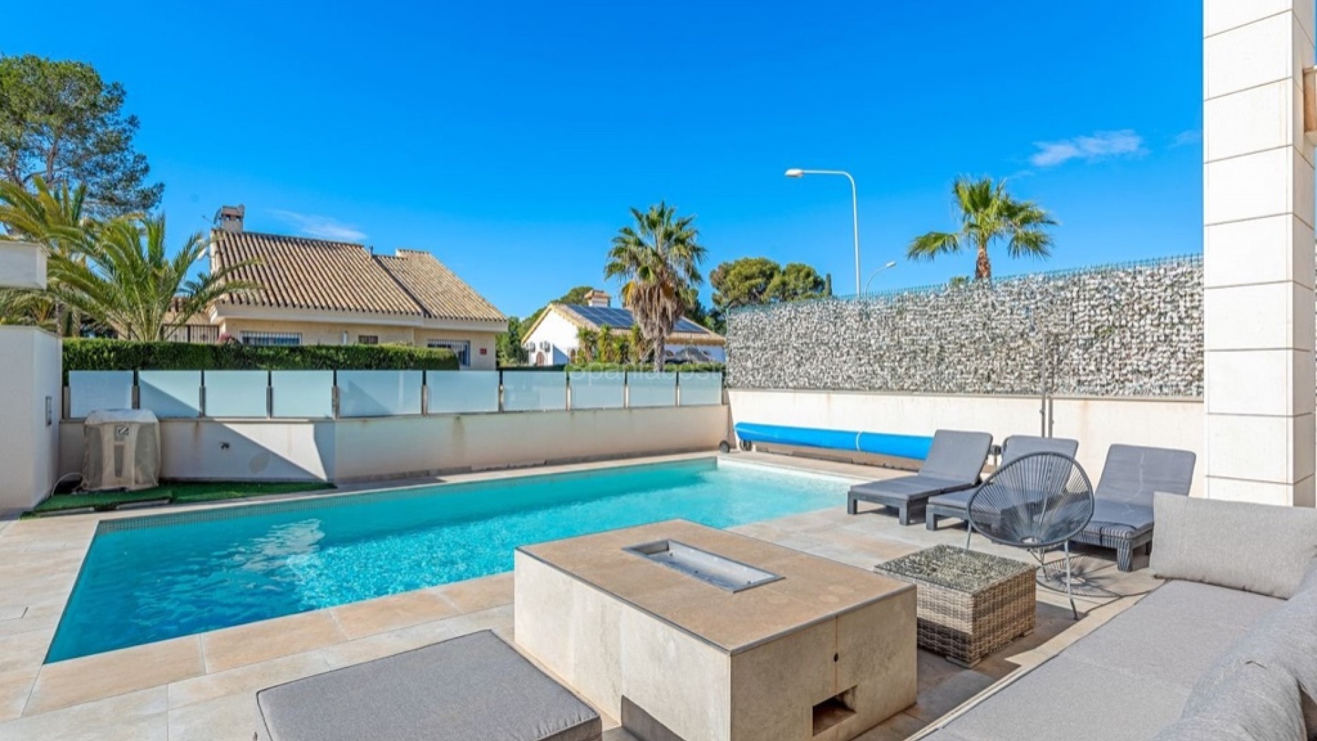 Resale - Villa -
Orihuela Costa - Villamartin