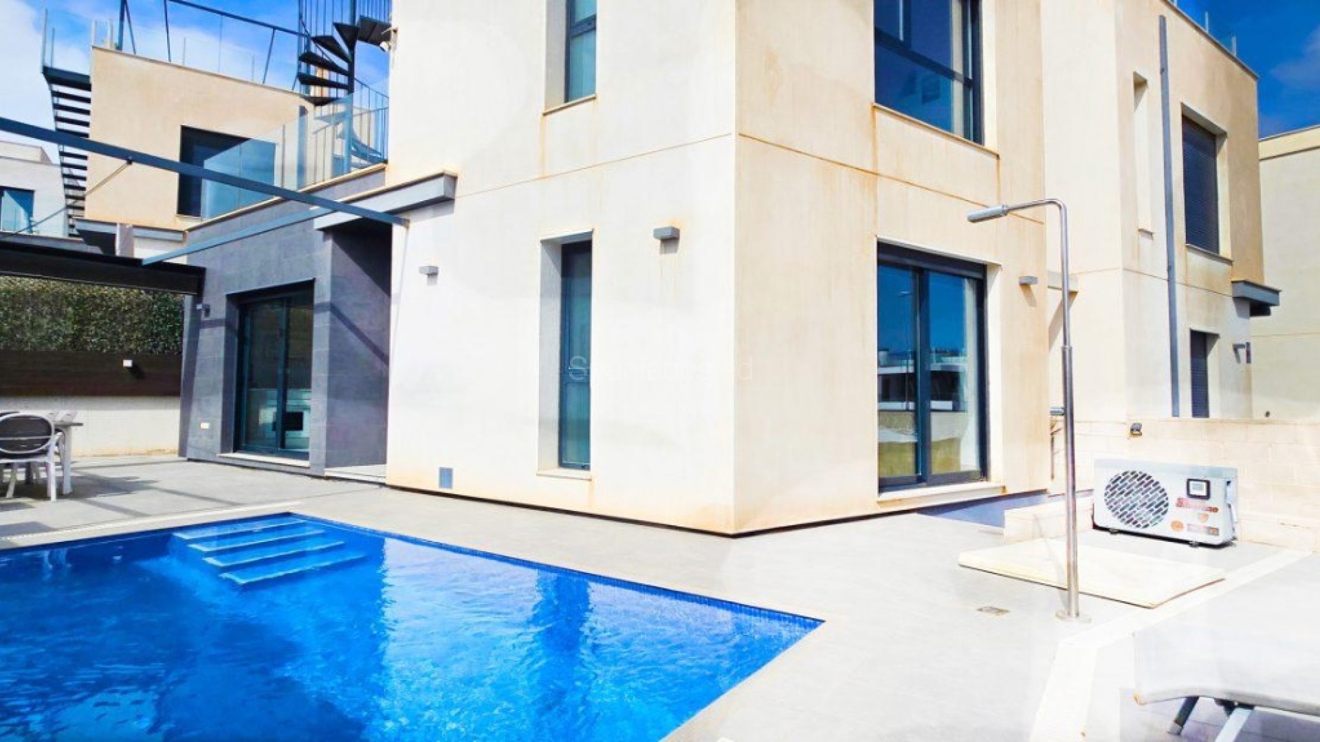 Resale - Villa -
Orihuela Costa - Villamartin