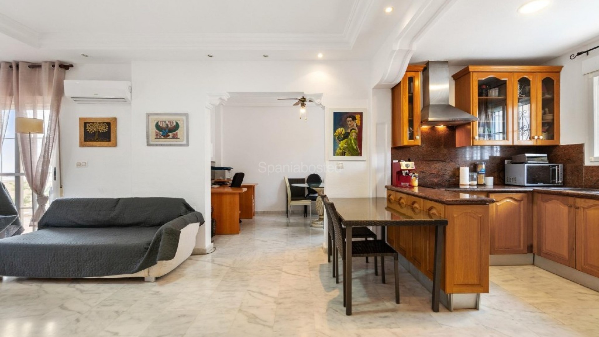 Resale - Villa -
Orihuela Costa