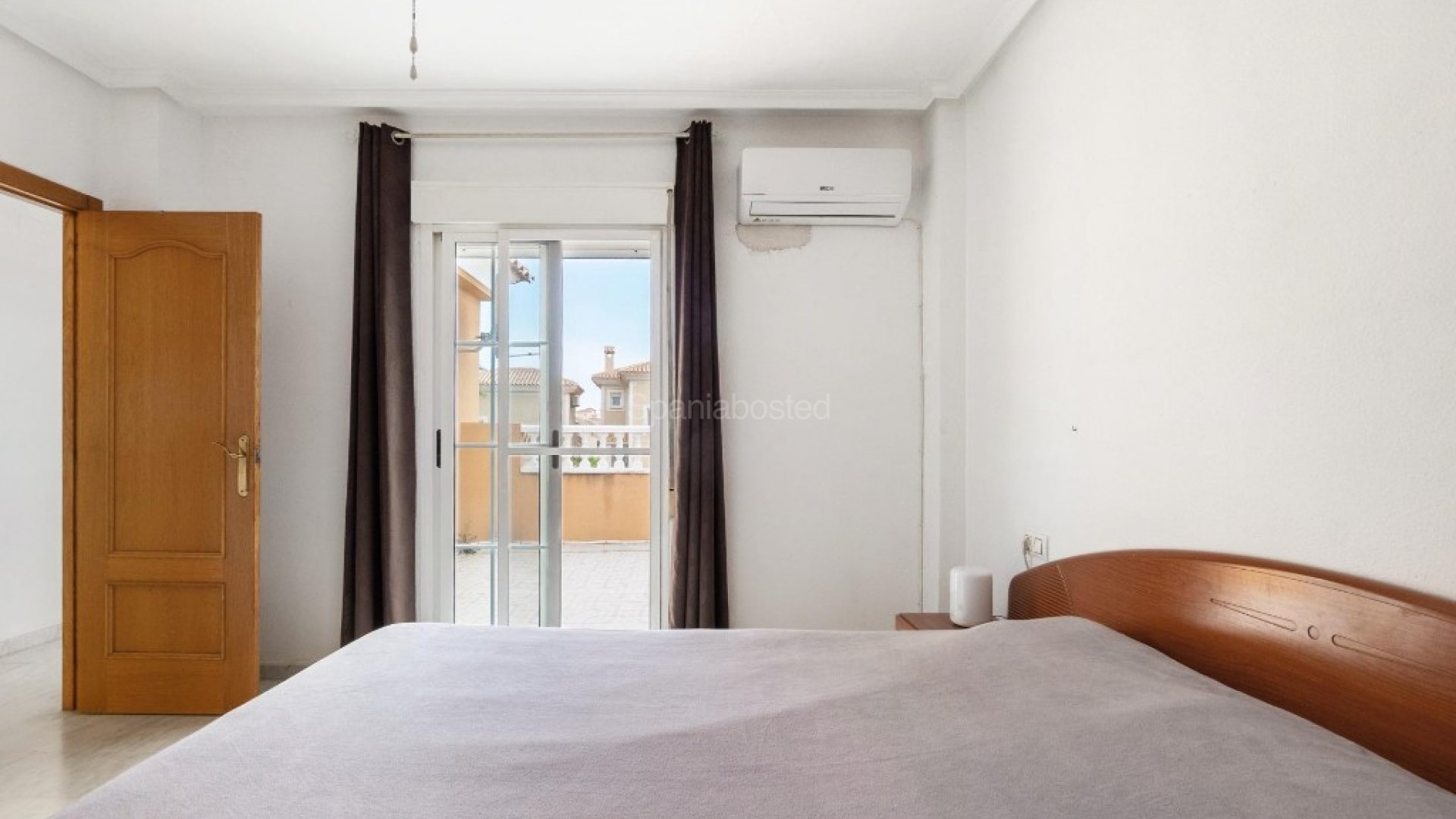 Resale - Villa -
Orihuela Costa