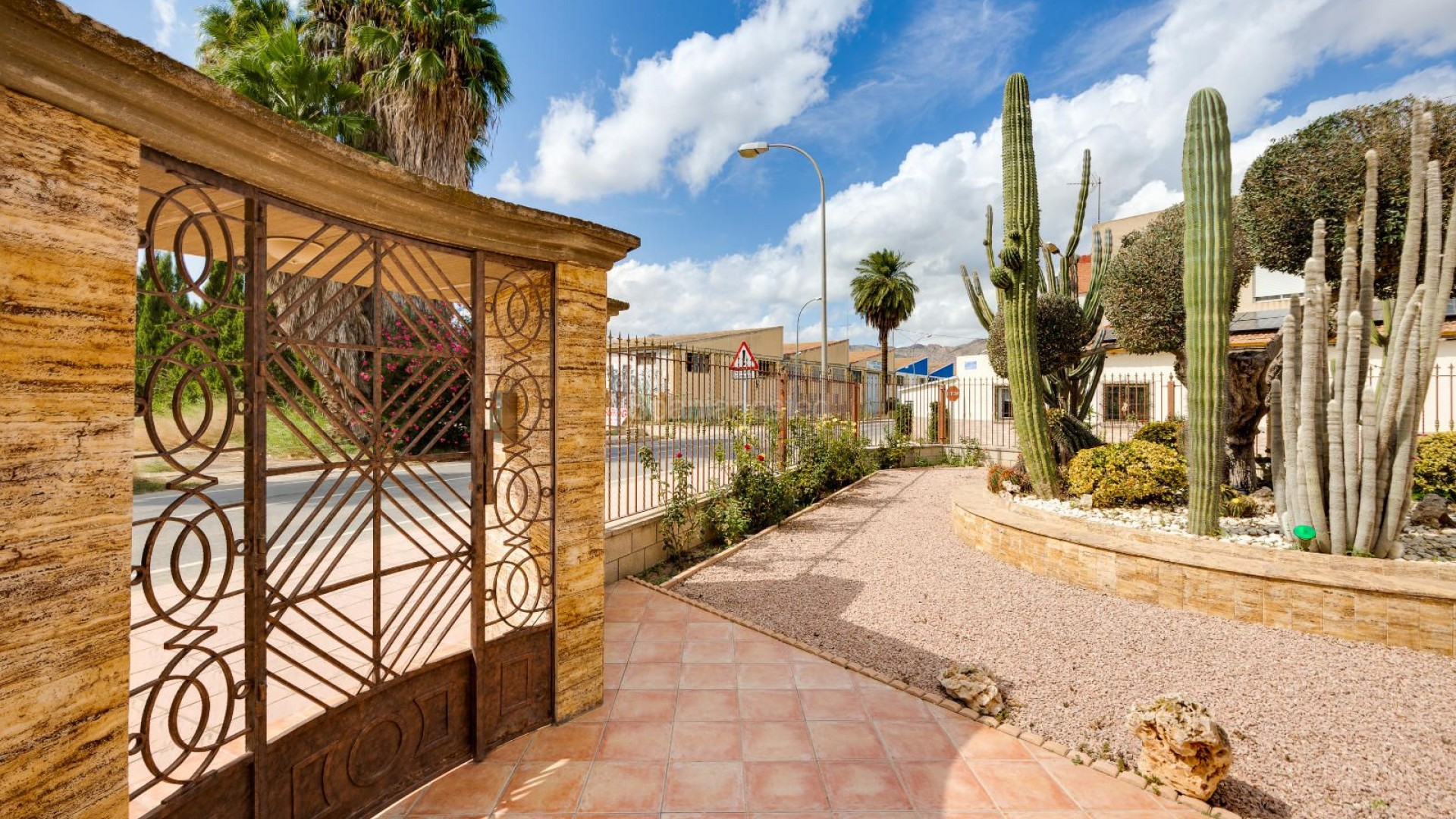 Resale - Villa -
Orihuela - Hurchillo