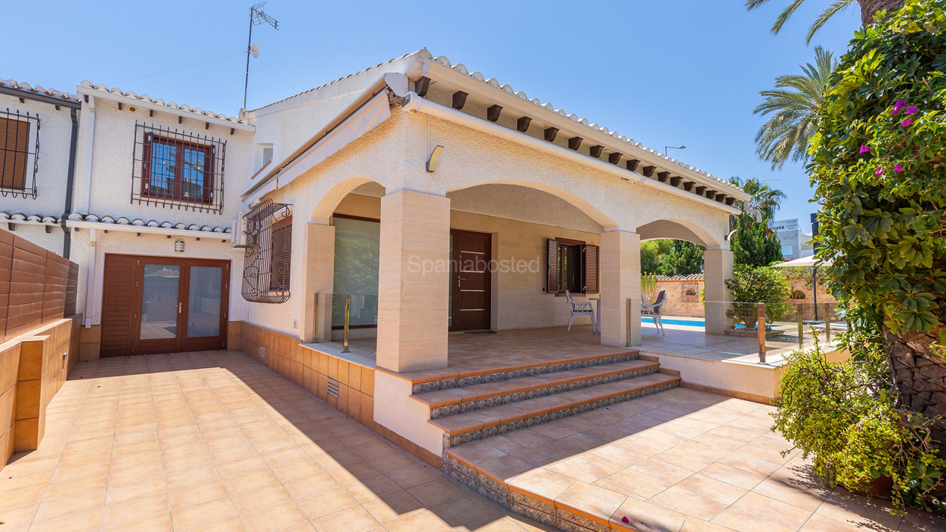 Resale - Villa -
Orihuela - Orihuela Costa
