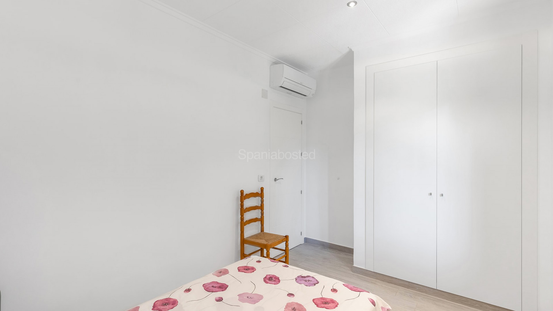 Resale - Villa -
Orihuela - Orihuela Costa