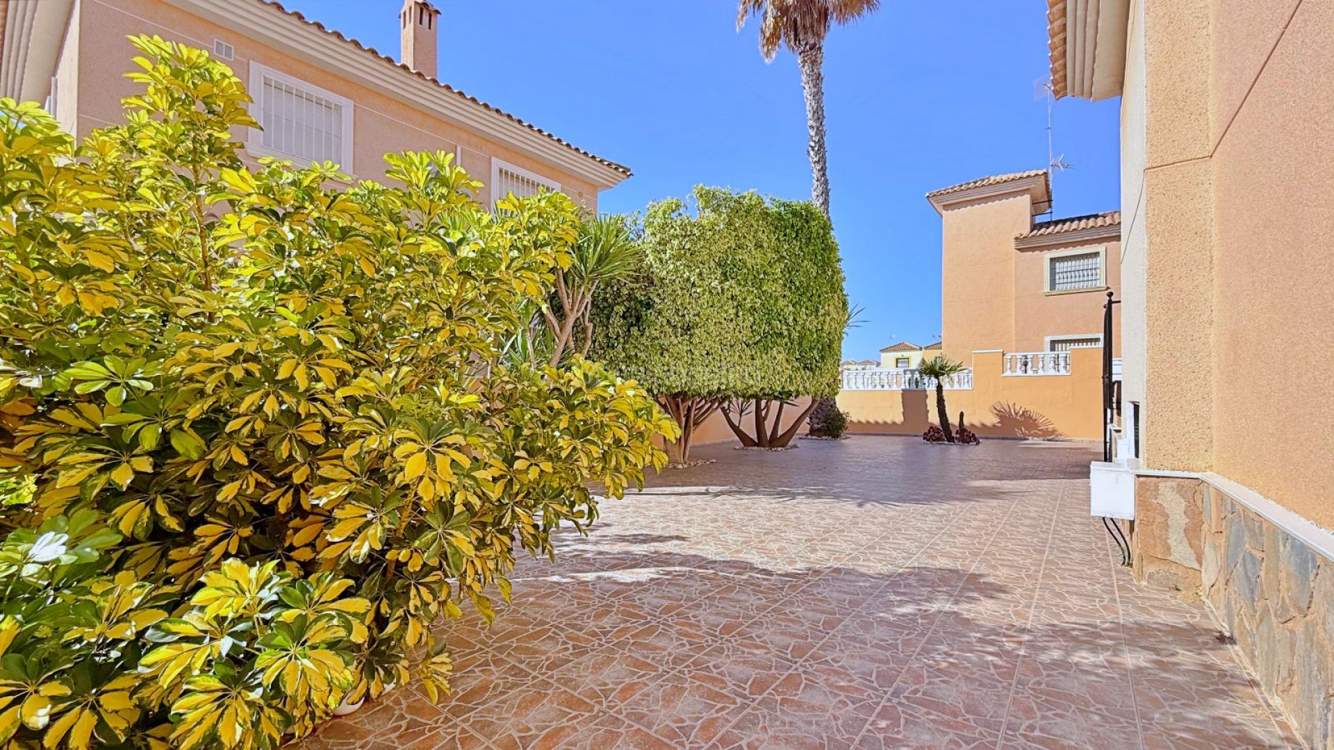 Resale - Villa -
Orihuela - Orihuela Costa