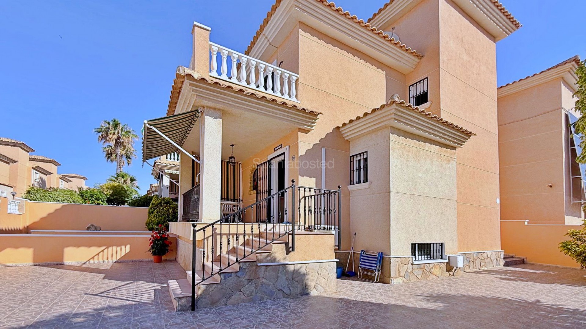 Resale - Villa -
Orihuela - Orihuela Costa