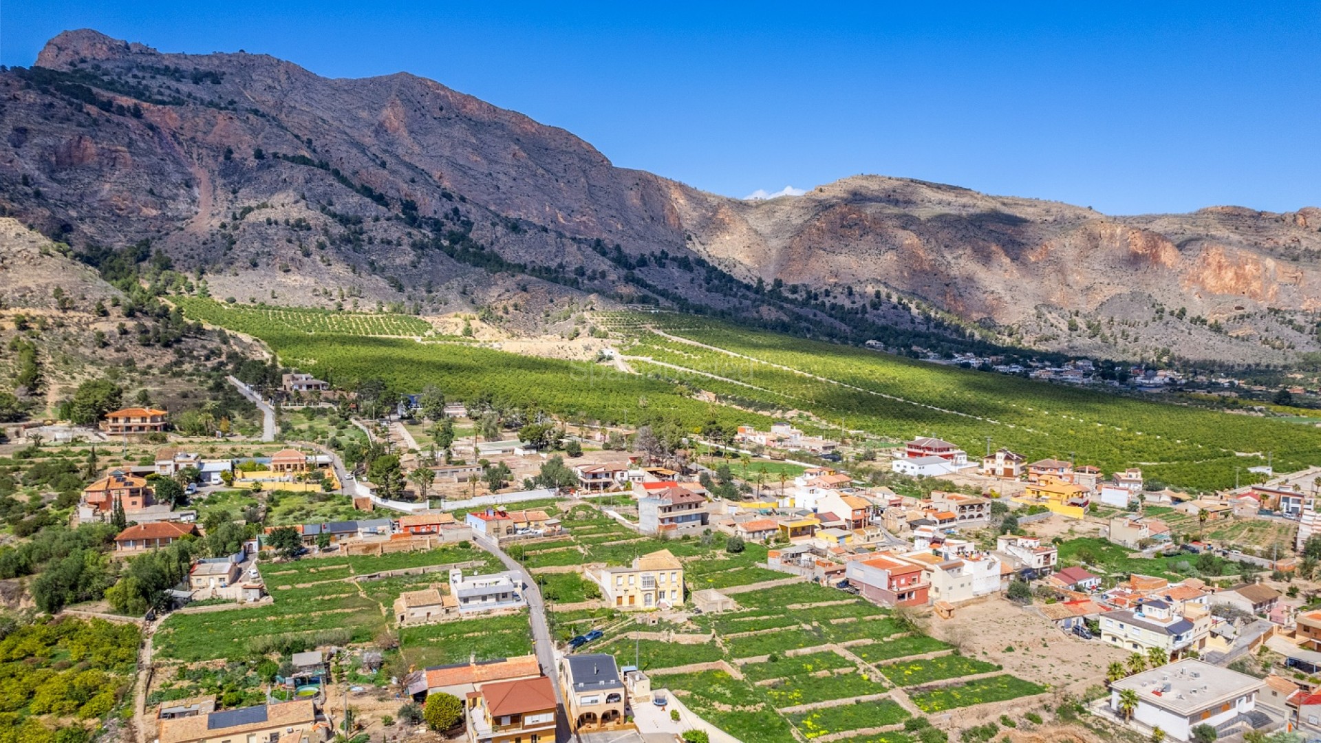 Resale - Villa -
Orihuela