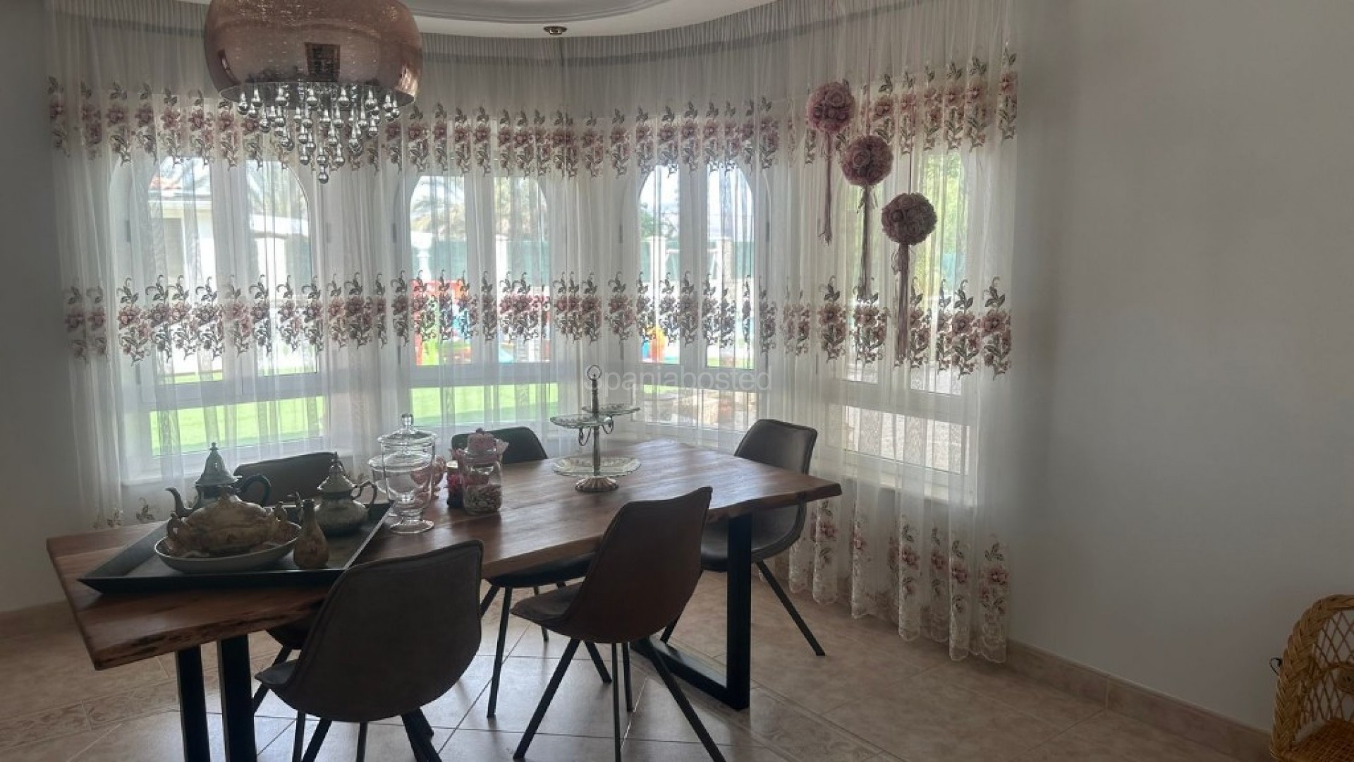 Resale - Villa -
Orihuela