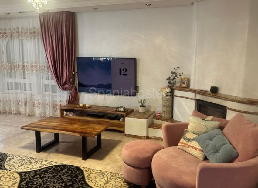 Resale - Villa -
Orihuela