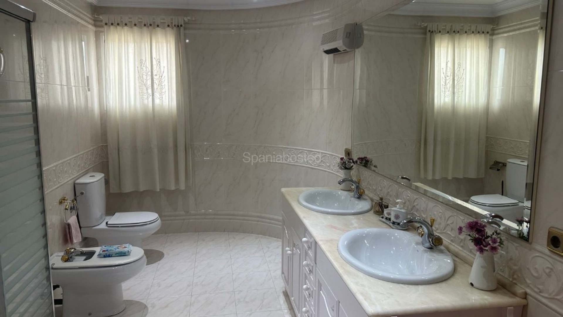 Resale - Villa -
Orihuela