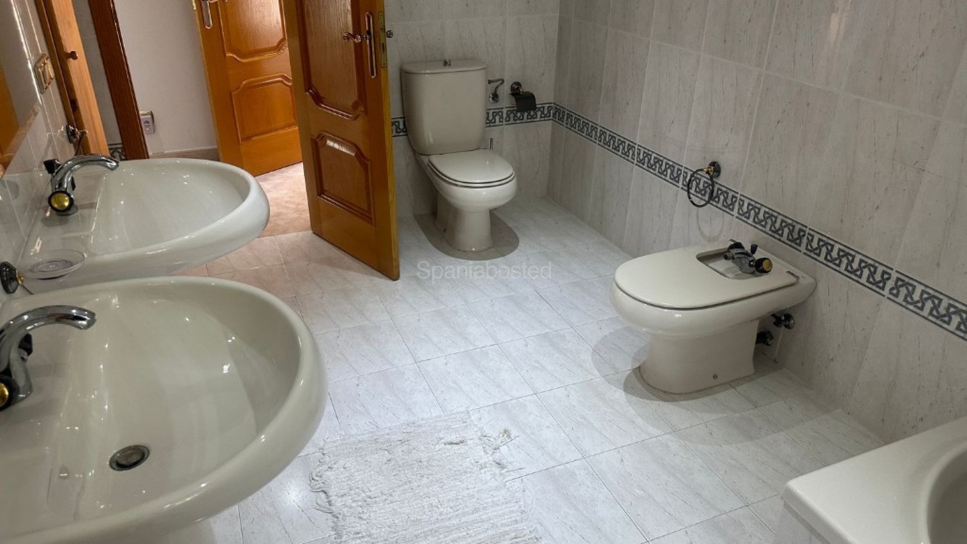 Resale - Villa -
Orihuela