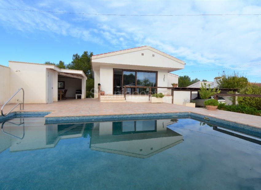 Resale - Villa -
Pinar de Campoverde