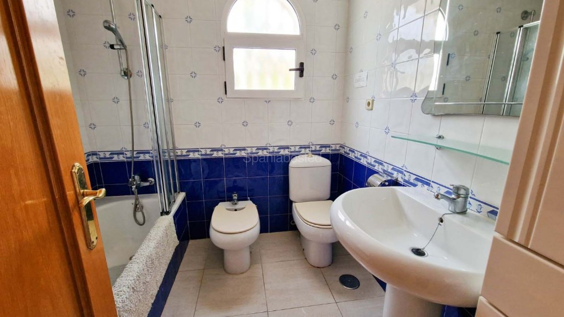 Resale - Villa -
Playa Flamenca