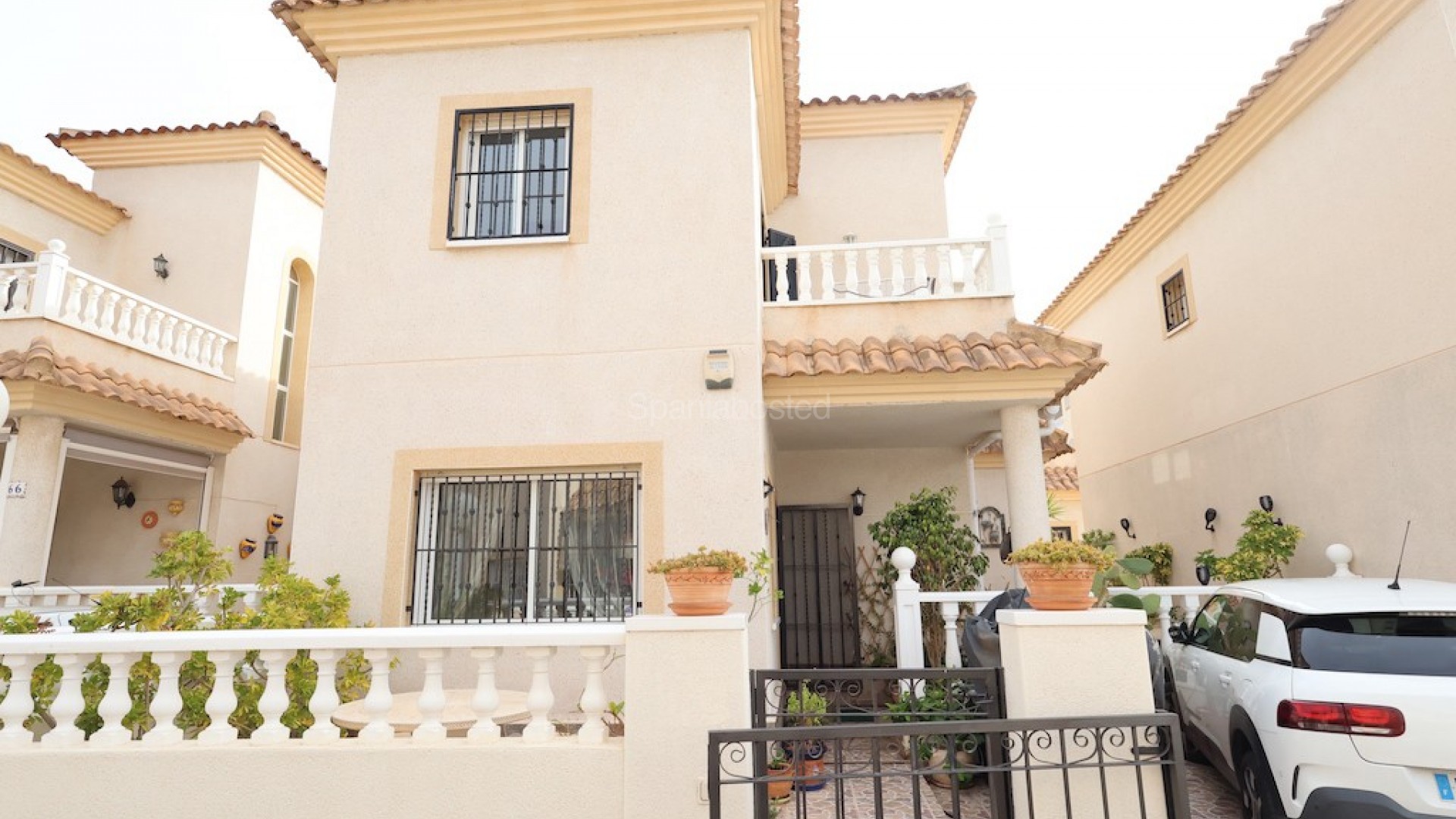 Resale - Villa -
Playa Flamenca