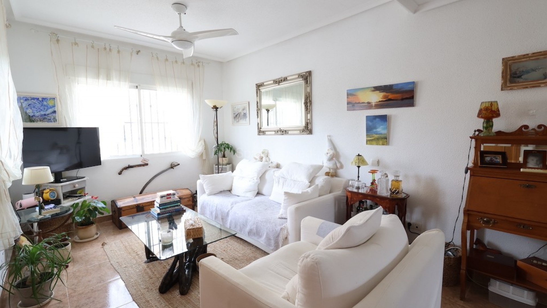 Resale - Villa -
Playa Flamenca