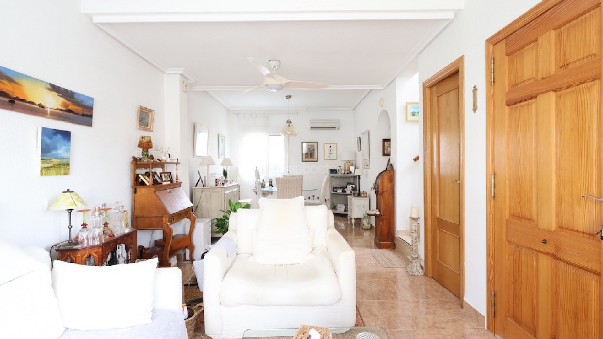 Resale - Villa -
Playa Flamenca