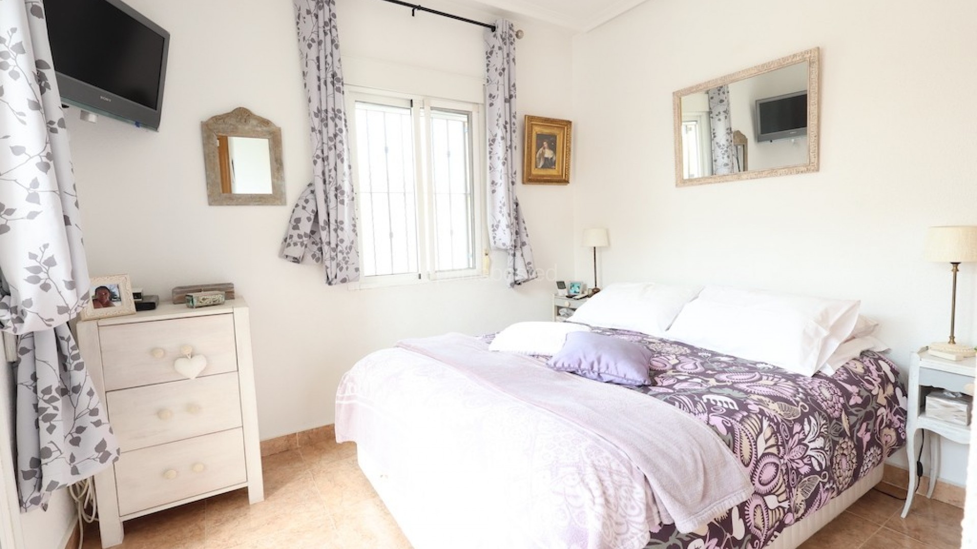 Resale - Villa -
Playa Flamenca