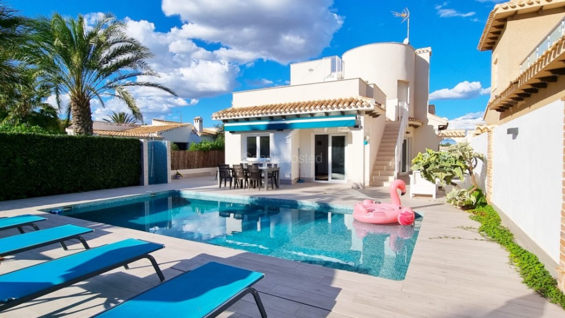Resale - Villa -
Playa Flamenca