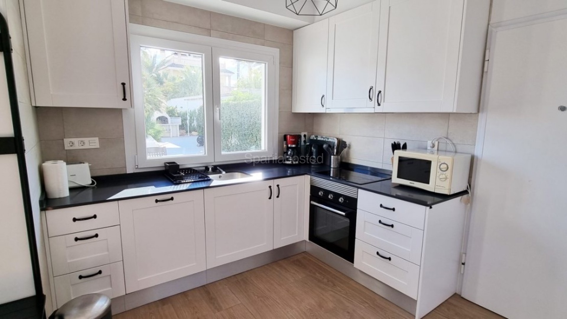 Resale - Villa -
Playa Flamenca