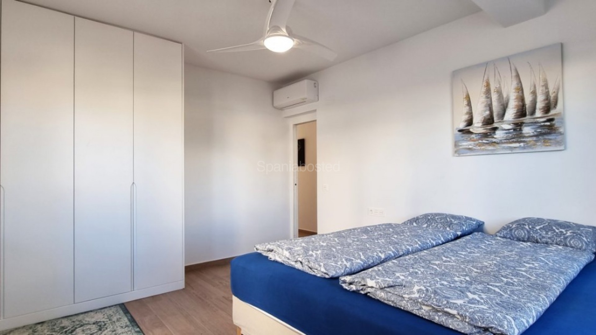 Resale - Villa -
Playa Flamenca