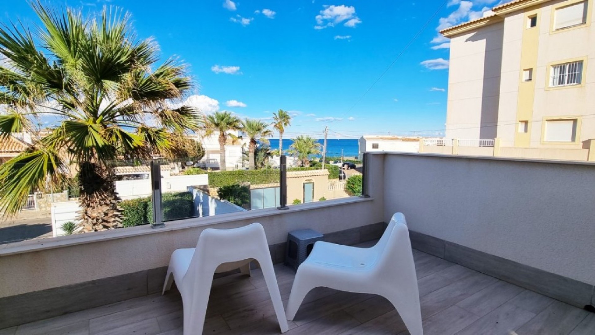Resale - Villa -
Playa Flamenca