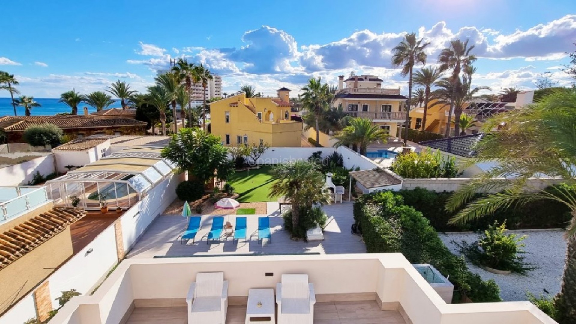 Resale - Villa -
Playa Flamenca
